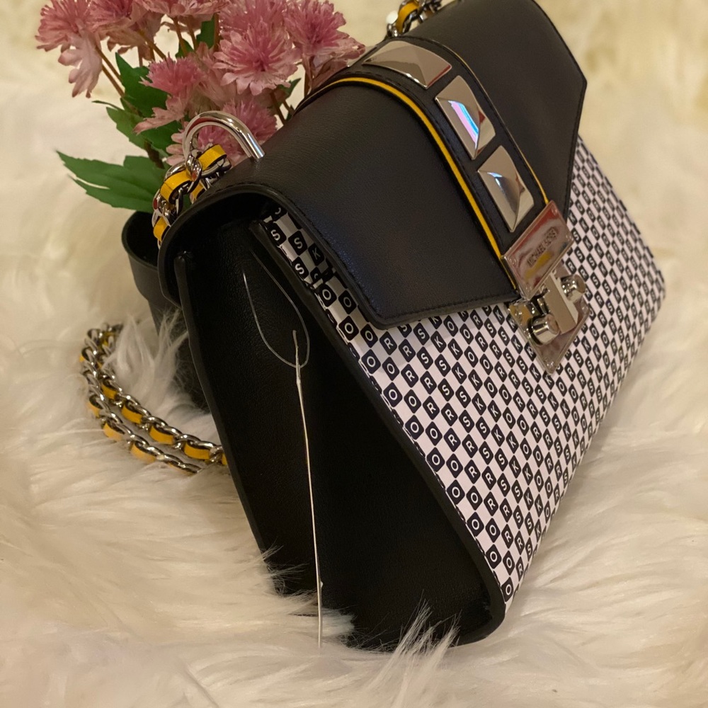 Michael Kors Rose MD Flap - Picture 6 of 14